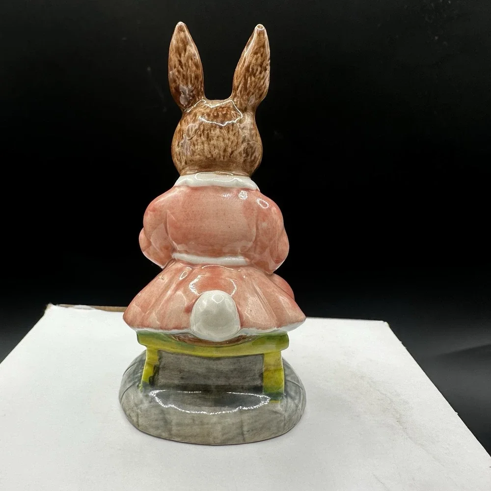 Bunnykins Royal Doulton Buntie Helping Mother 1972 DB2 Vintage Collectibles